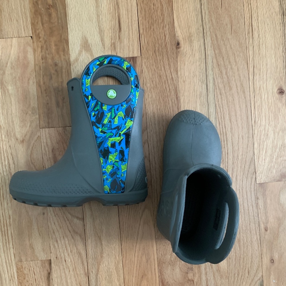 Kids Crocs pull up Handle It rain boots galoshes